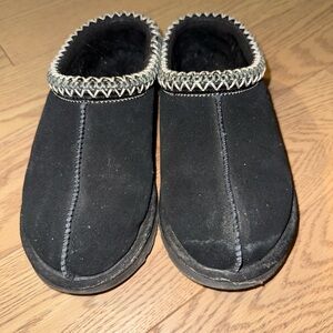 UGG Black Tasman 6